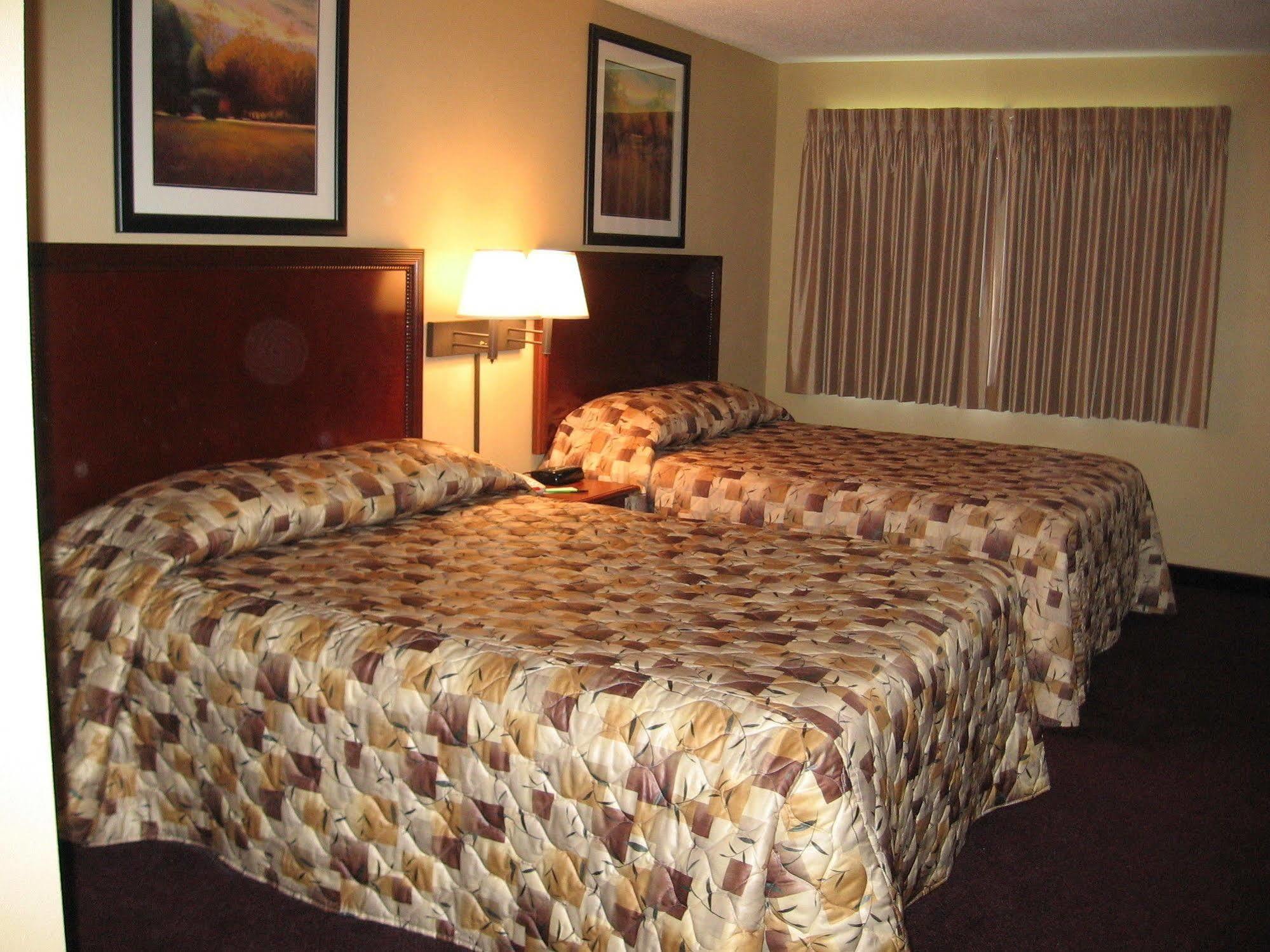Pocahontas Inn & Suites Exterior photo
